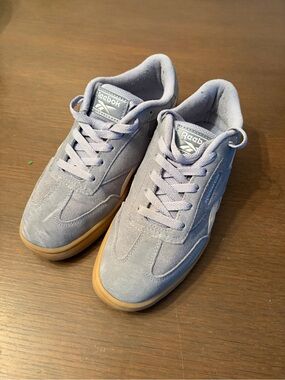 Reebok | Forte Lounger Women's Sneakers | Vintage Blue with Gum Sole | Size 6.5